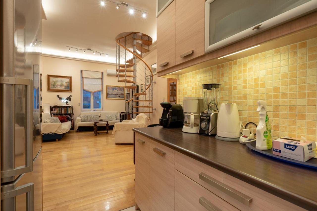 Acropolis Metro St.3 Bedrοοms 6 Persons Maisonette Athene Buitenkant foto