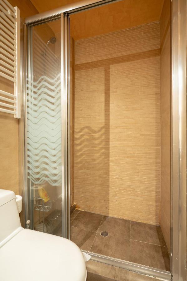 Acropolis Metro St.3 Bedrοοms 6 Persons Maisonette Athene Buitenkant foto