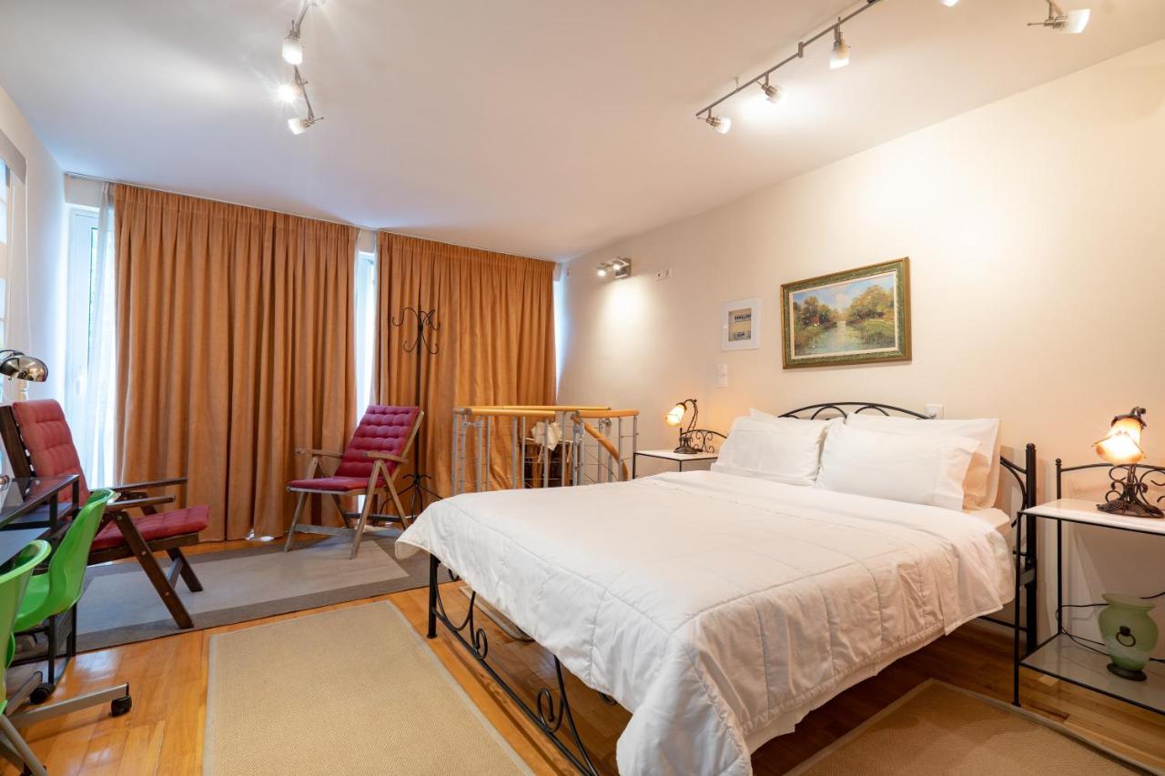 Acropolis Metro St.3 Bedrοοms 6 Persons Maisonette Athene Buitenkant foto