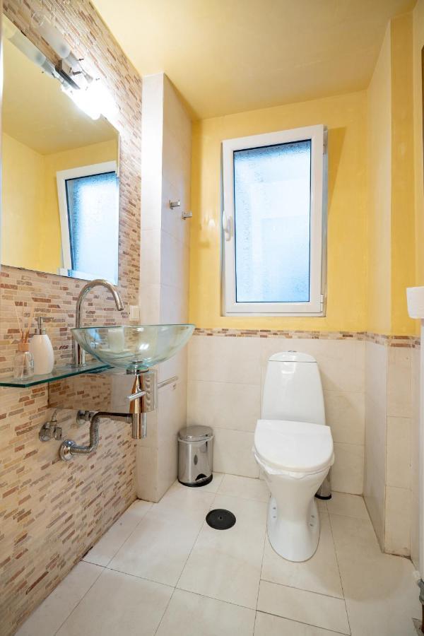 Acropolis Metro St.3 Bedrοοms 6 Persons Maisonette Athene Buitenkant foto